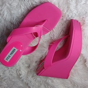 Steve Madden Refined Wedge Platform Heels Size 9 Hot Pink NEW